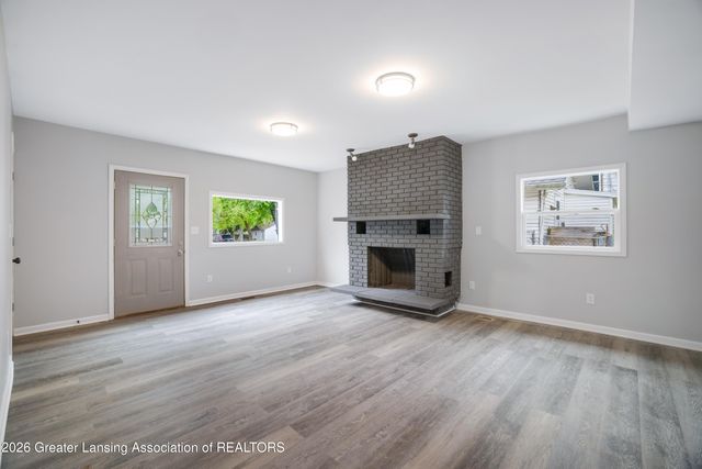 2506 W Washtenaw Street, Lansing, MI 48917