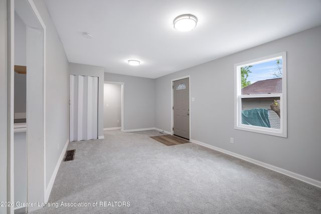 2506 W Washtenaw Street, Lansing, MI 48917