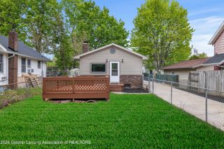 2506 W Washtenaw Street, Lansing, MI 48917