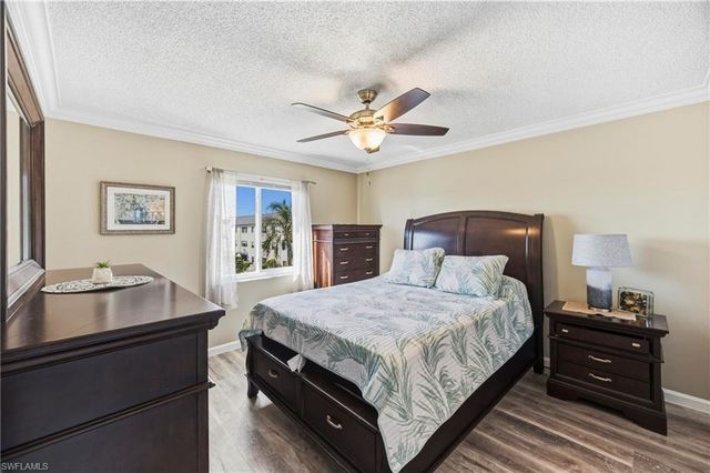 1010 Manatee RD B304, Naples, FL 34114