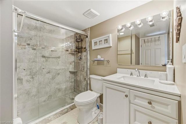 1010 Manatee RD B304, Naples, FL 34114