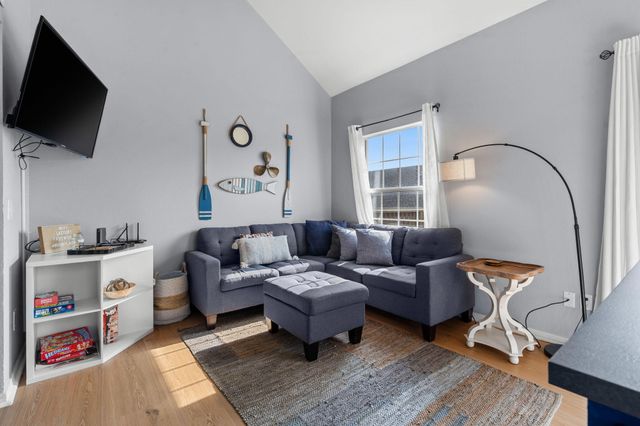 490 Abby Lane 8, Branson, MO 65616