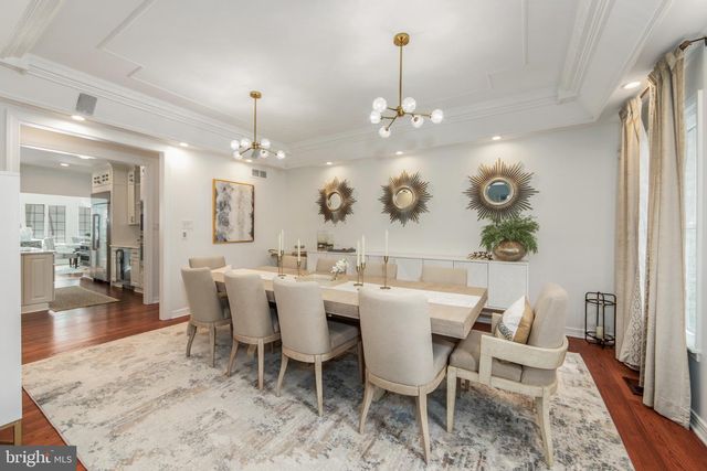 5 SHINGLE OAK DR, Voorhees, NJ 08043