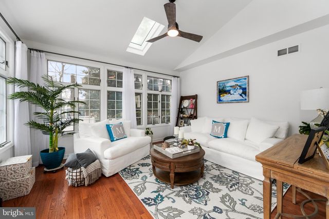 5 SHINGLE OAK DR, Voorhees, NJ 08043