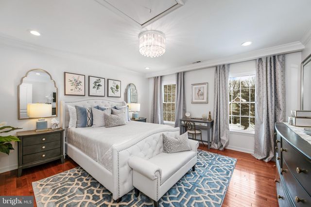 5 SHINGLE OAK DR, Voorhees, NJ 08043