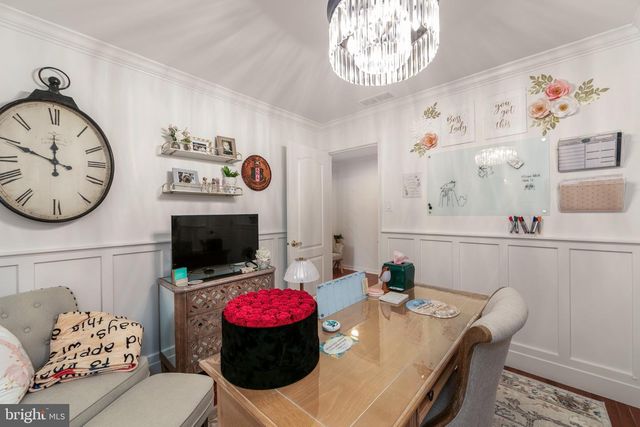 5 SHINGLE OAK DR, Voorhees, NJ 08043