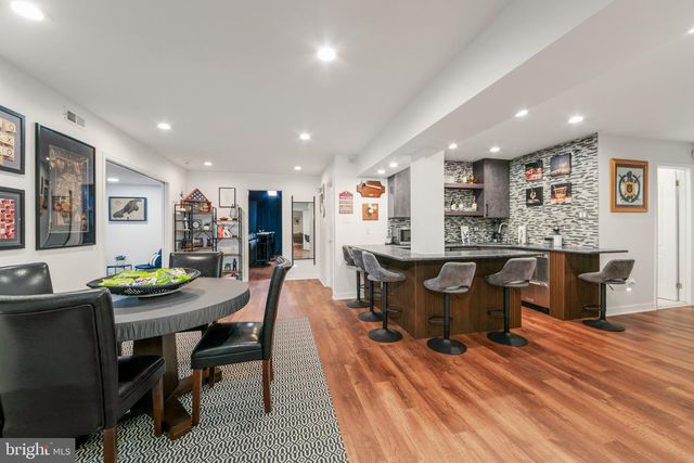 5 SHINGLE OAK DR, Voorhees, NJ 08043