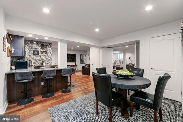 5 SHINGLE OAK DR, Voorhees, NJ 08043