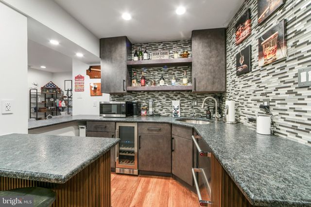 5 SHINGLE OAK DR, Voorhees, NJ 08043