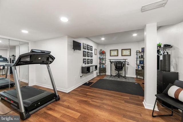 5 SHINGLE OAK DR, Voorhees, NJ 08043