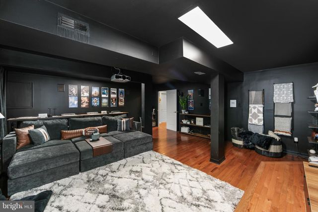 5 SHINGLE OAK DR, Voorhees, NJ 08043