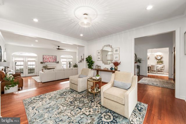 5 SHINGLE OAK DR, Voorhees, NJ 08043