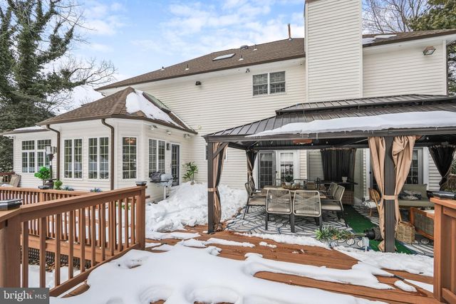 5 SHINGLE OAK DR, Voorhees, NJ 08043