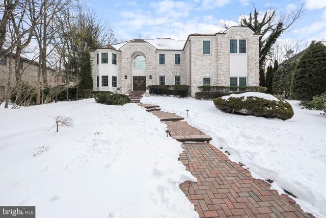 5 SHINGLE OAK DR, Voorhees, NJ 08043