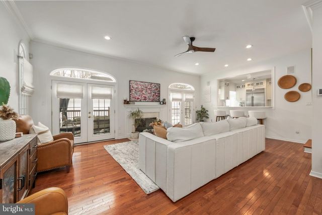 5 SHINGLE OAK DR, Voorhees, NJ 08043