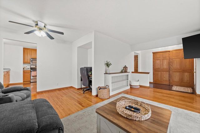 3525 Indian TRAIL, Racine, WI 53402