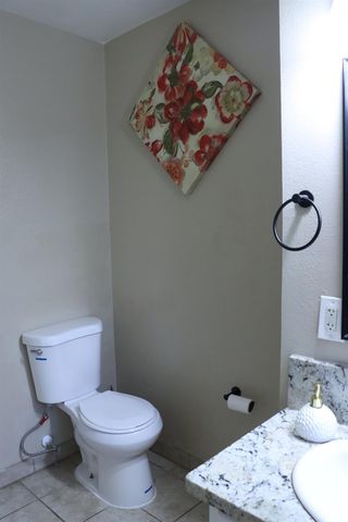 1820 Celeste Dr, Modesto, CA 95355