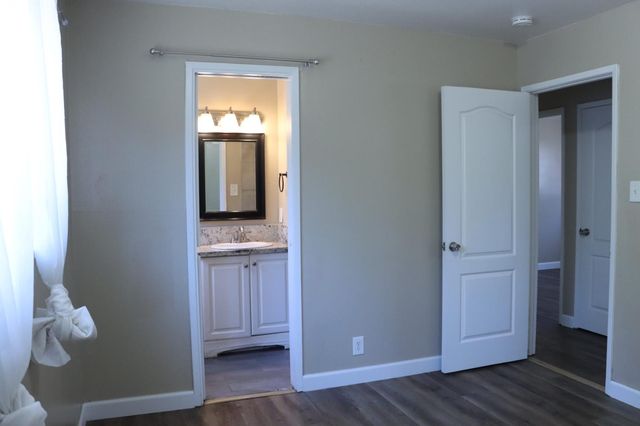 1820 Celeste Dr, Modesto, CA 95355