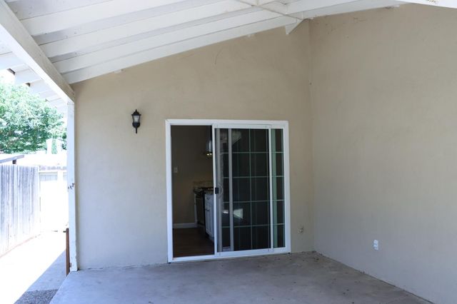 1820 Celeste Dr, Modesto, CA 95355