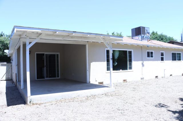 1820 Celeste Dr, Modesto, CA 95355