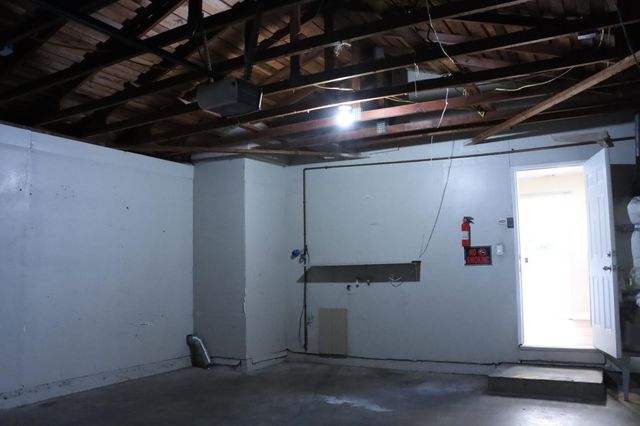 1820 Celeste Dr, Modesto, CA 95355