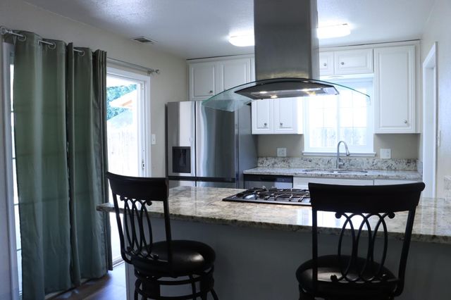 1820 Celeste Dr, Modesto, CA 95355