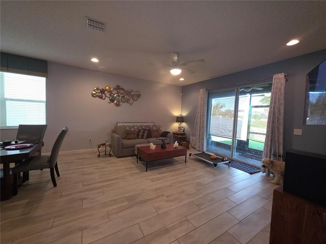 958 COMPASS LANDING DRIVE, Orange City, FL 32763