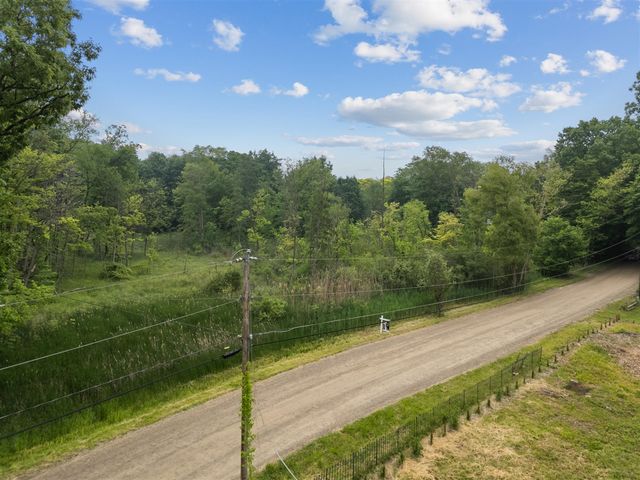36300 Howard Road, Farmington, MI 48331