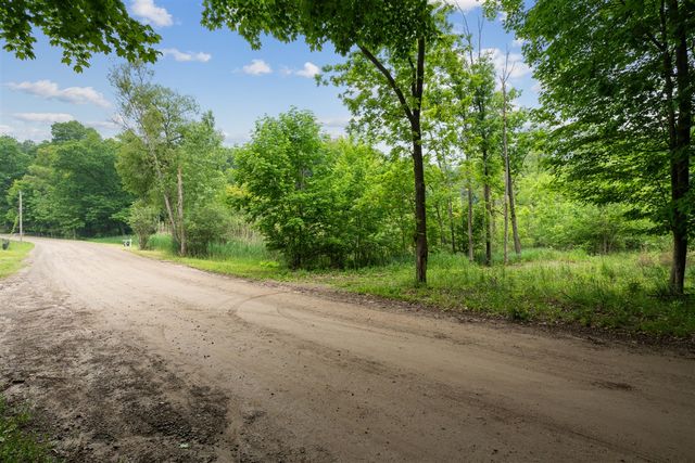 36300 Howard Road, Farmington, MI 48331