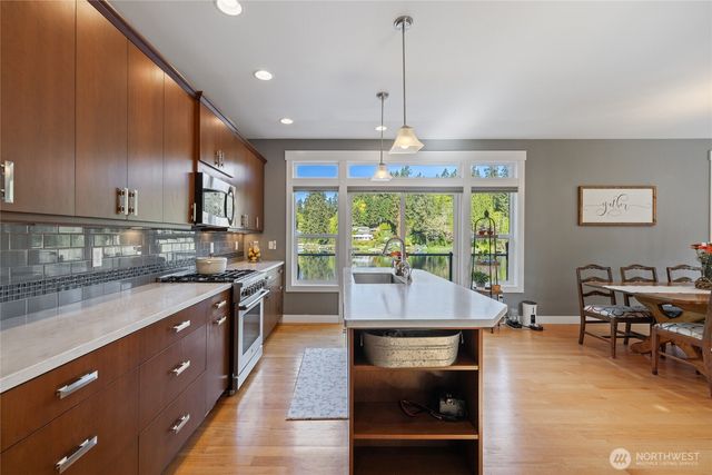 4937 Thompson Lane SE, Olympia, WA 98513