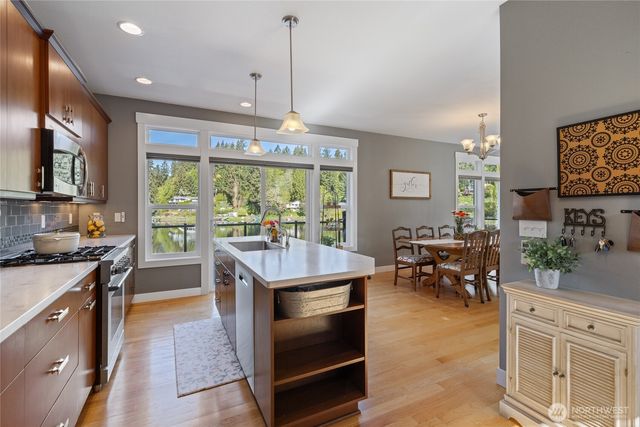 4937 Thompson Lane SE, Olympia, WA 98513