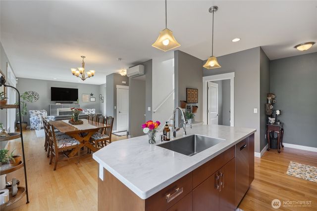 4937 Thompson Lane SE, Olympia, WA 98513