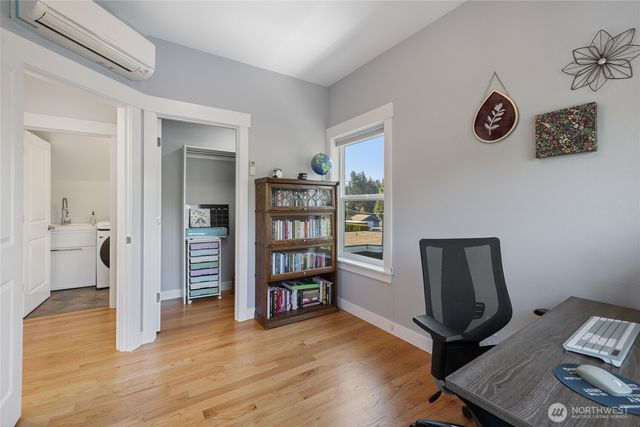 4937 Thompson Lane SE, Olympia, WA 98513