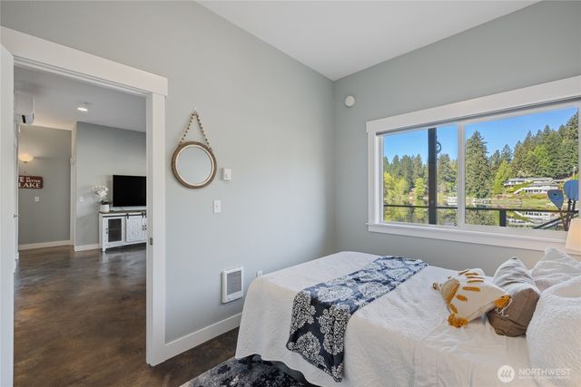 4937 Thompson Lane SE, Olympia, WA 98513