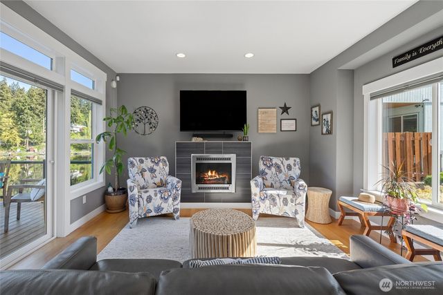 4937 Thompson Lane SE, Olympia, WA 98513