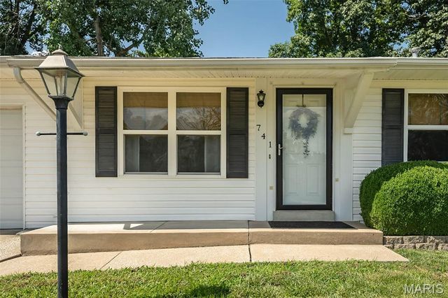 741 Tree Top Ridge Drive, Valley Park, MO 63088