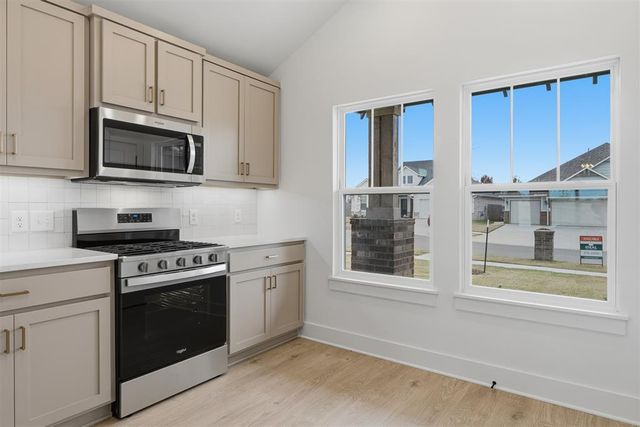 13317 SW 8th Street, Yukon, OK 73099