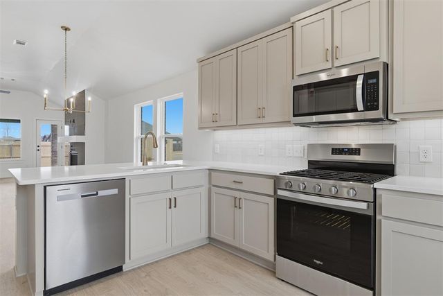 13317 SW 8th Street, Yukon, OK 73099