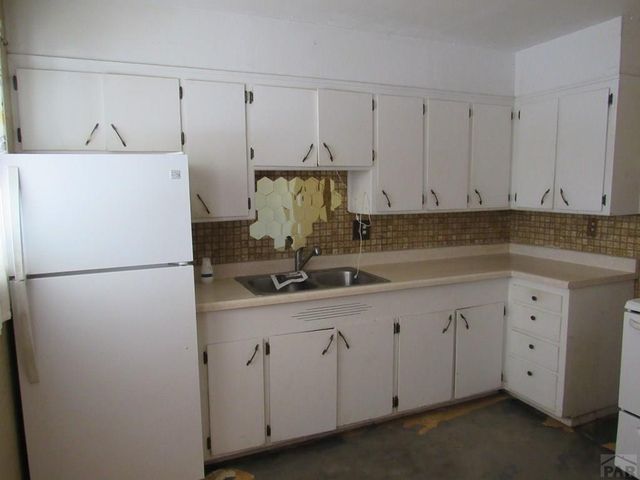 1731 Jerry Murphy Rd, Pueblo, CO 81001