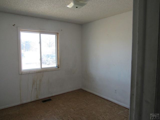 1731 Jerry Murphy Rd, Pueblo, CO 81001