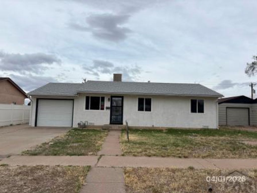 1731 Jerry Murphy Rd, Pueblo, CO 81001