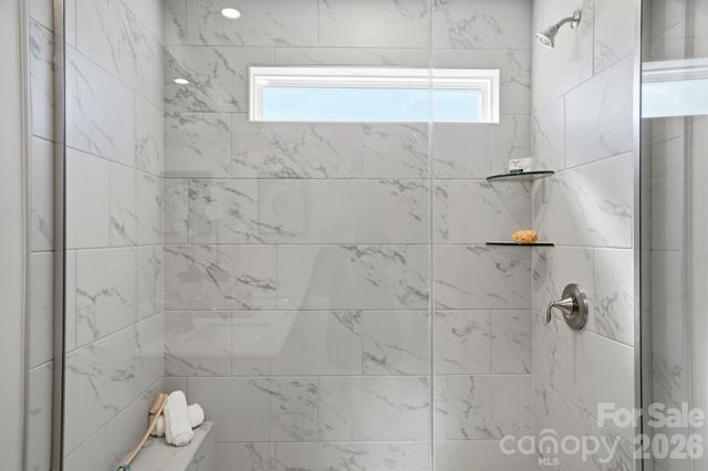 9230 Pagoda Oak Drive, Charlotte, NC 28269