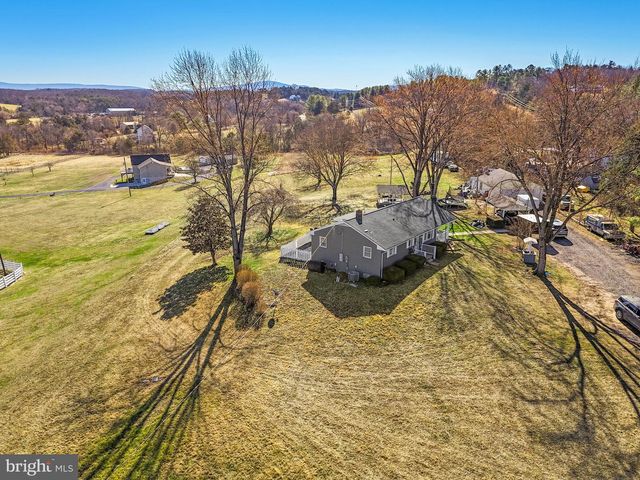 110 BUCKS MILL RD, Strasburg, VA 22657