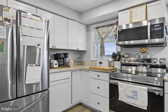 110 BUCKS MILL RD, Strasburg, VA 22657