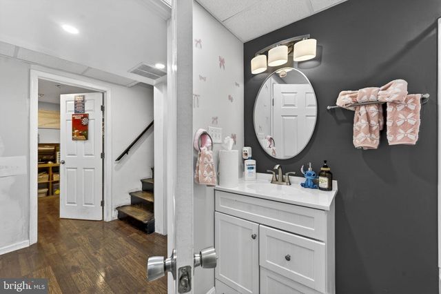 110 BUCKS MILL RD, Strasburg, VA 22657