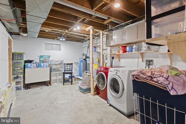 110 BUCKS MILL RD, Strasburg, VA 22657