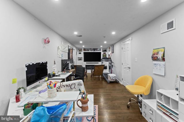 110 BUCKS MILL RD, Strasburg, VA 22657