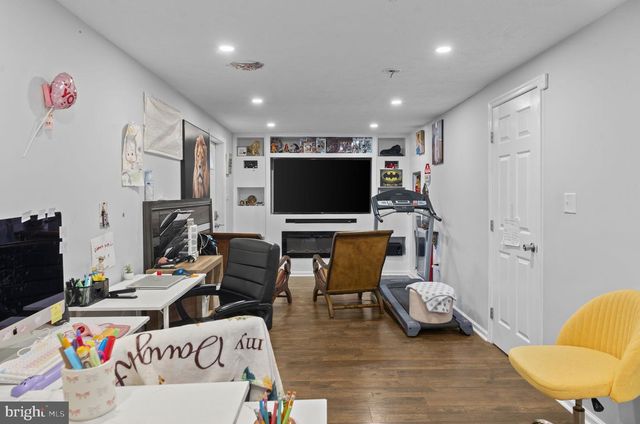 110 BUCKS MILL RD, Strasburg, VA 22657