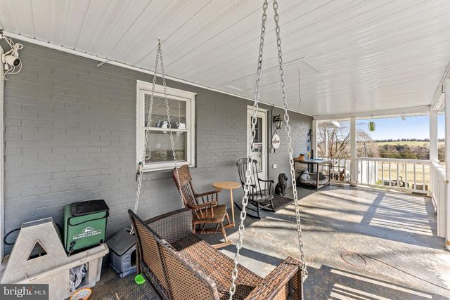 110 BUCKS MILL RD, Strasburg, VA 22657