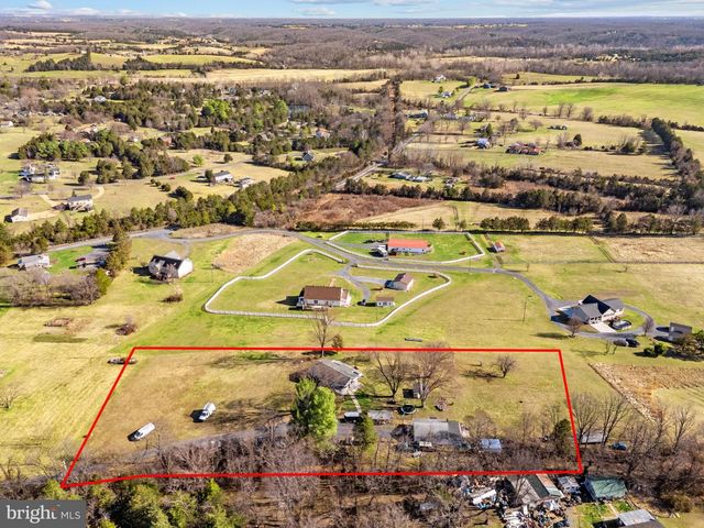 110 BUCKS MILL RD, Strasburg, VA 22657